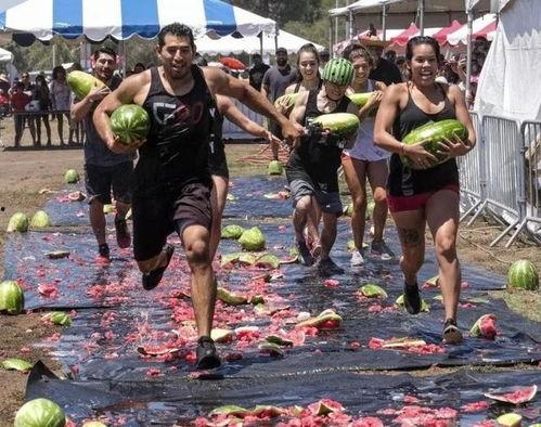 米兰吃瓜群众,揭秘当地“吃瓜群众”的日常生活